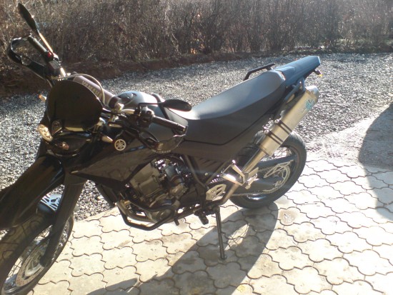 XT 004.jpg